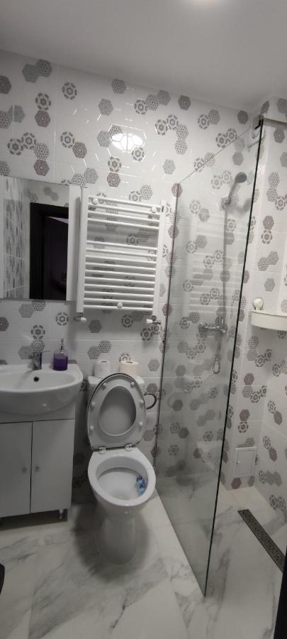 Home Naya ブカレスト エクステリア 写真